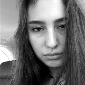 Meet your Posher, Alisha